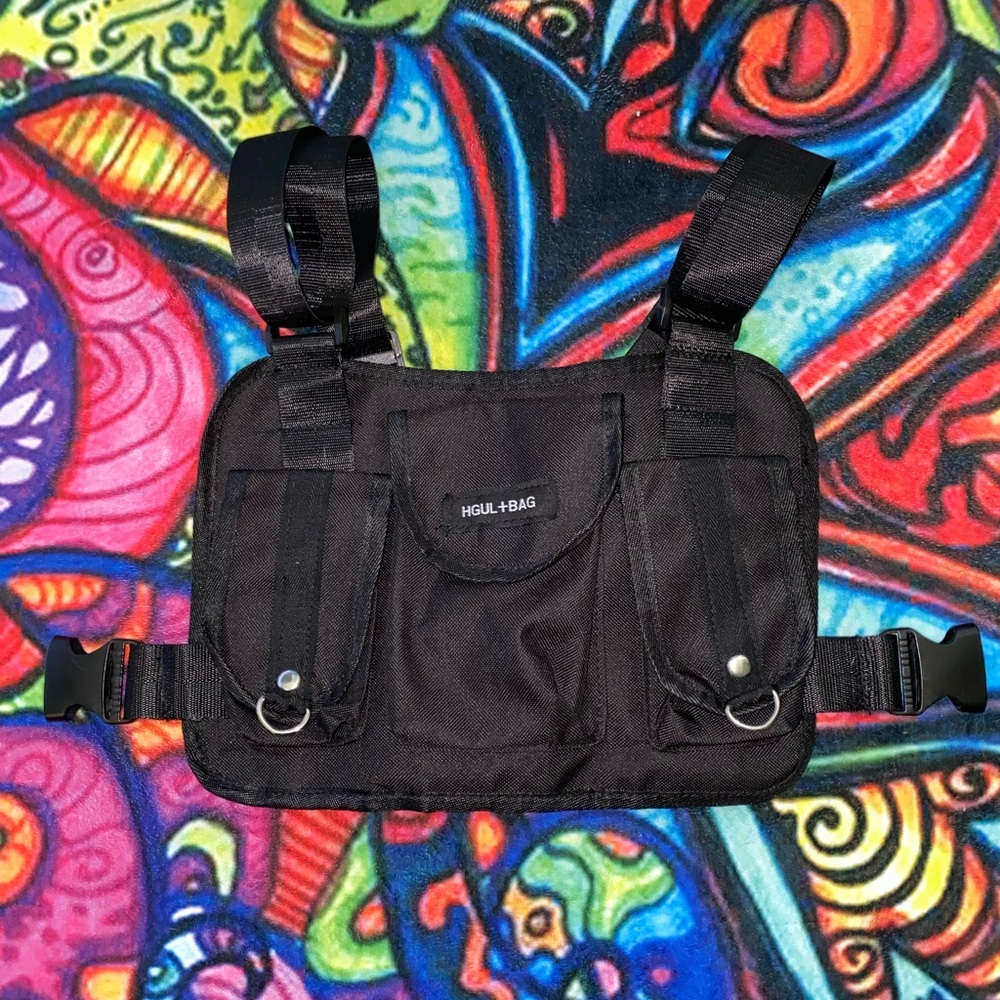 Black chest rig